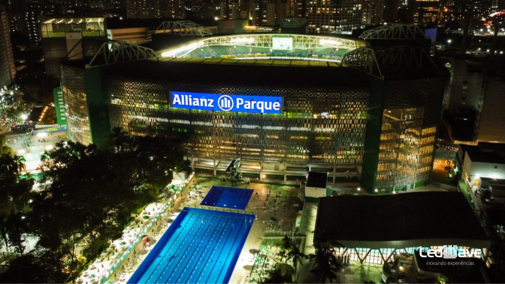 Biolab usa tela da LedWave ao lançar produto no Allianz Parque