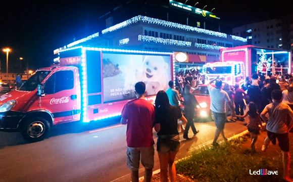 Natal 2018: Caravana Iluminada da Coca-Cola Brasil percorre Brasília -  LedWave - Inovando Experiências
